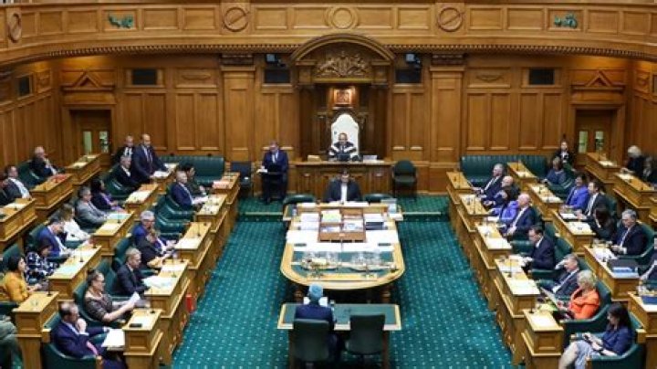 Can you listen to Parliament live?