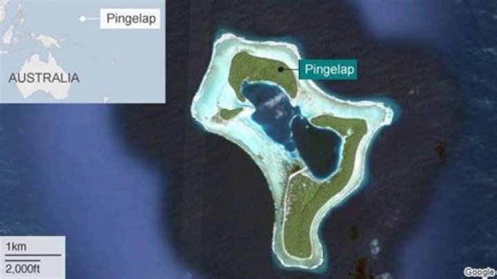 How many people live in pingelap island now?
