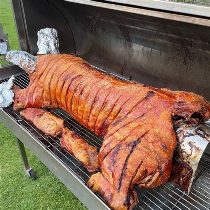 How much does it cost to buy a whole pig to roast?
