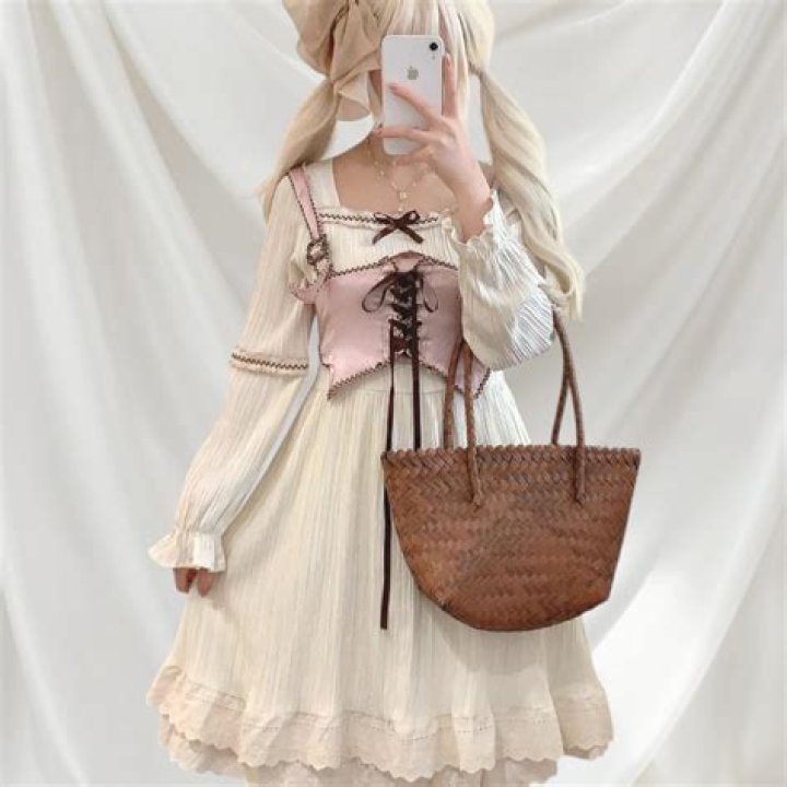 Is Mori Kei Lolita?