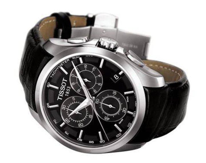 What is a couturier watch?